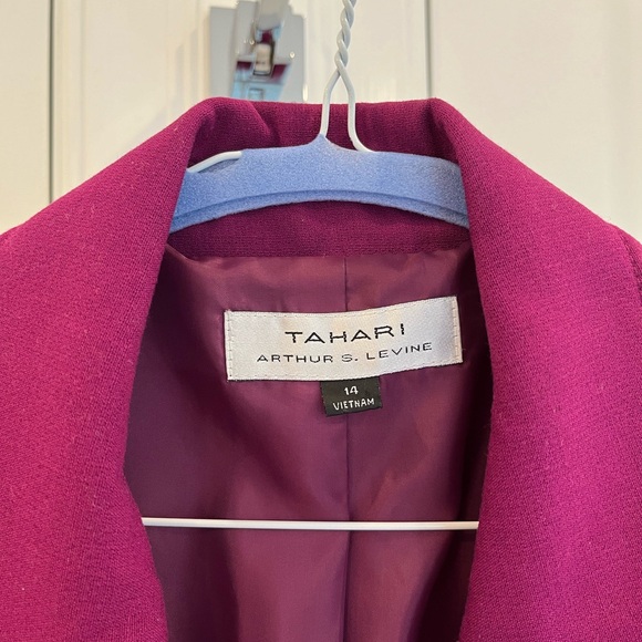 Tahari short blazer, EUC, size 14 - Picture 5 of 9